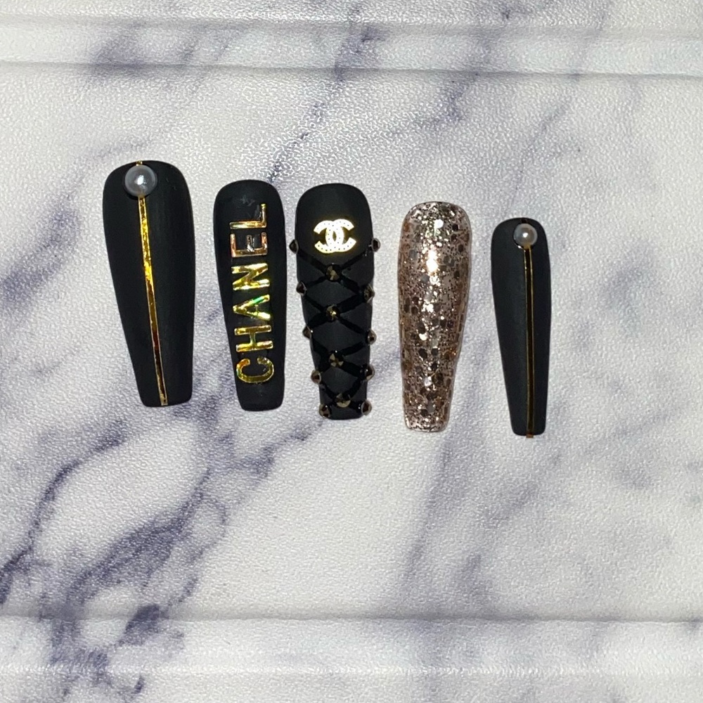 Black and Gold Luxury Press on Nails